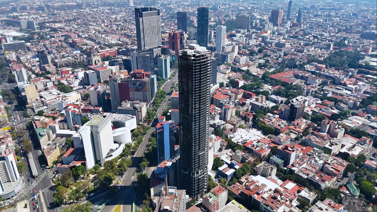 Ciudades sostenibles: el reto de vivir en entornos urbanos que cuiden del planetaUniversity Tower